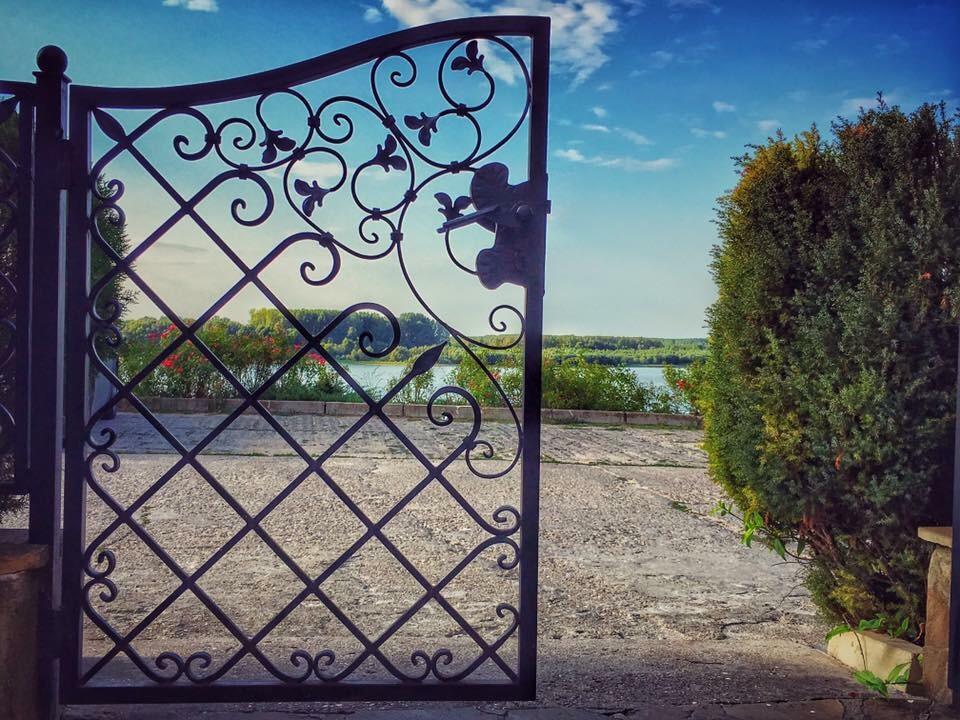 Хотел "Лодката" Tutrakan Exterior foto